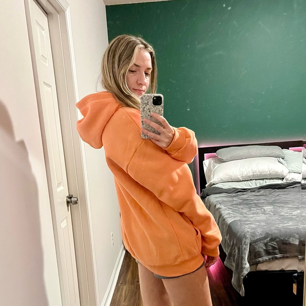 Comfrt Signature Hoodie in Coral - Picture 6 of 7